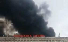 На юге  Москвы локализовали крупный пожар на складе с тканями