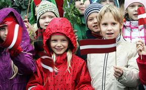 В Латвии больше не будут предоставлять статус неграждан новорожденным