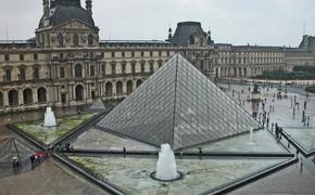 Лувр возобновил работу в обычном режиме после протестов