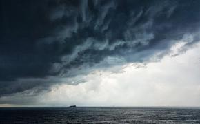 На Сочи надвигается мощный шторм «Петра»