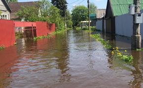 В сеть попали фото, как «поплыли» после дождя жители Опалихи и Нахабино в Подмосковье