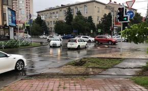 Водооткачивающая техника дежурит на улицах Краснодара