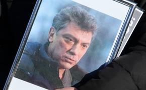 Песков назвал «русофобским выступлением во время предвыборной гонки в США» слова сенатора об убийстве Немцова