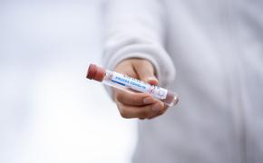 Коронавирус 3 августа: какие ошибки допускают люди в период пандемии и когда начнётся производство вакцины