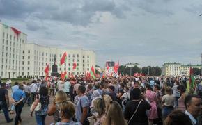 Видео, как сторонников Лукашенко учат, что кричать на митинге
