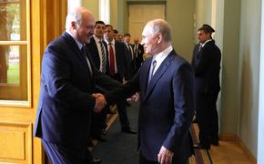 Путин и Лукашенко обсудили ситуацию в Белоруссии по телефону