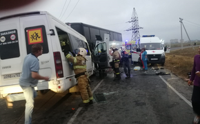 На трассе под Анапой лоб в лоб столкнулись два автобуса с пассажирами