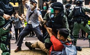 Давление продолжается. Гонконг готовится к сериям массовых протестов и мобилизует 6000 силовиков