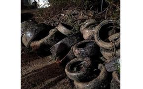 В Новороссийске ливнёвую канализацию забило шинами
