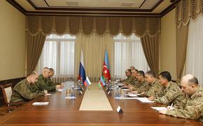 Министр обороны Азербайджана встретился с командующим миротворцами