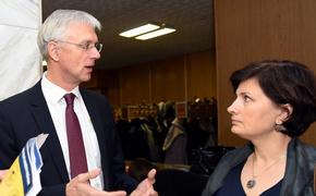 Премьер-министр Латвии отправил в отставку министра здравоохранения страны