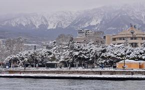 На юге Крыма выпал снег
