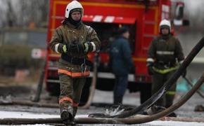 Топливозаправщик загорелся на северо-западе Москвы