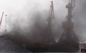 Административное расследование началось в Ванино из-за угольной пыли 