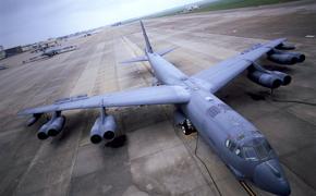 ВВС США срочно восстанавливают списанные стратегические бомбардировщики В-52 для установки на них гиперзвукового оружия  