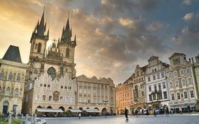 Власти Чехии предложили провести встречу Путина и Байдена в Праге