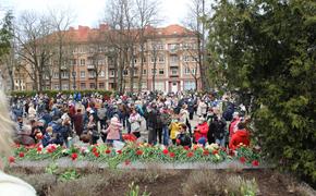 Литва: в Клайпеде почтили память героев ВОВ