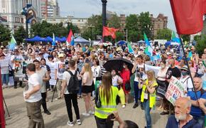 В Хабаровске провели согласованный митинг в поддержку Фургала и политзаключенных