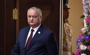 Додон обвинил президента Молдавии Санду в антироссийских шагах под руководством западных кураторов