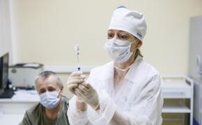 Инфекционист Тимаков сообщил, что у привитых пациентов менее выражены симптомы коронавируса 