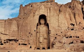 Бамианские статуи, разрушенные талибами, можно было назвать Восьмым Чудом Света