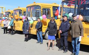 Выделение школьных автобусов регионам поддержит отечественный автопром