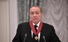 Телеведущий Александр Масляков назвал украинского президента Владимира Зеленского управляемой куклой