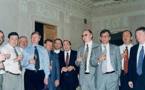 «Семибанкирщина»: как перед выборами президента РФ в 1996 году олигархи подружились с властью