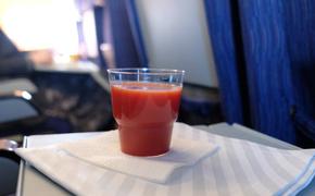 Почему в самолетах пьют томатный сок