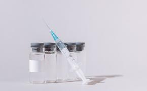 Иммунолог Крючков заявил о 70% защите вакцины «Спутник Лайт» от коронавируса 