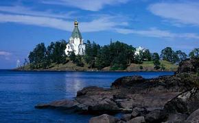 Православная вера: Хотелось бы многим недругам Россию «сжевать», да вот хранима она Святыми