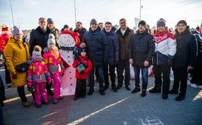 Депутаты ЗСО присоединились к благотворительной акции «Снеговики-добряки»
