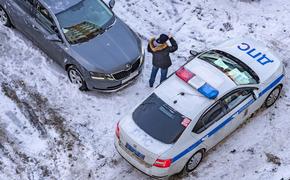 Сотрудники Московской госавтоинспекции подписались в соцсетях на автоблогеров-нарушителей и ежедневно мониторят их