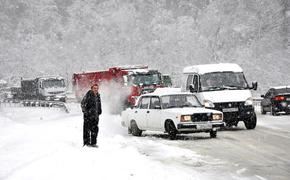 Снежный апокалипсис в Риге: скорость движения – ноль
