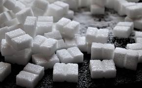 Британский ученый Дэвид Ганн рассказал, почему сахар ускоряет старение
