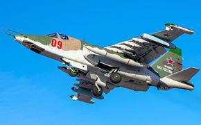 В Краснодарском крае летчики отработали элементы сложного пилотажа на штурмовиках Су-25СМ3