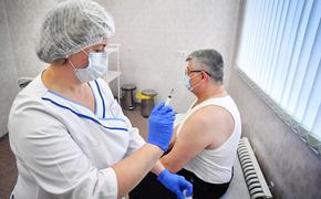 Хабаровским пенсионерам продлили выплаты за вакцинацию от COVID-19