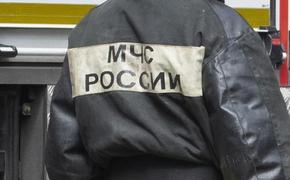 На нефтебазе в Белгороде существует угроза перехода пламени на шестнадцать резервуаров с топливом