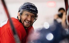 Финский комментатор во время матчей НХЛ отказался произносить фамилию Александра Овечкина