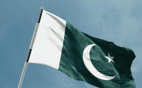 В Пакистане сотни тысяч людей вышли на улицы после отставки «антиамериканского и пророссийского» премьер-министра Хана
