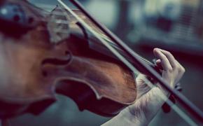 Три скрипачки из России были исключены из списка участниц музыкального конкурса в Италии