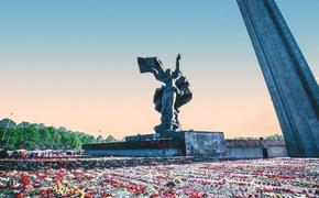 МВД Латвии отнесется строго к тем, кто будет защищать памятник Освободителям Риги от сноса