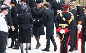 Британцы раскритиковали мировых лидеров из-за поведения на похоронах королевы