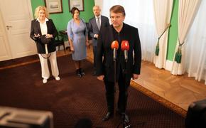 Глава партии «Латвия на первом месте» Айнар Шлесерс пригрозил президенту «народными бунтами»