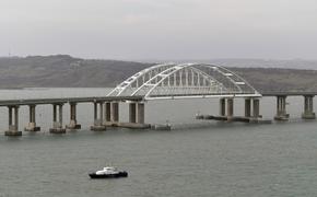 НАК: на Крымском мосту взорвался грузовик, произошло частичное обрушение двух автомобильных пролетов    