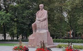 Народного поэта Латвии Яниса Райниса националисты назвали «прокремлевским агентом»