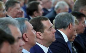 Медведев: Киев утратил остатки реальности, требуя множество новых санкций против России