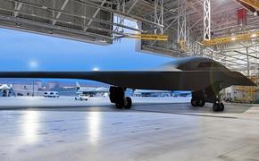 Пентагон показал публике новый бомбардировщик B-21 Raider