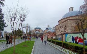 Приятное с полезным: Стамбул стал новой туристической и модной Меккой для россиян