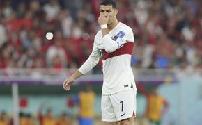 Криштиану Роналду в слезах ушел с поля после проигрыша его команды сборной Марокко в четвертьфинале чемпионата мира